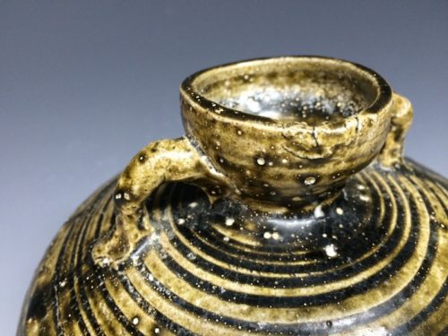 宋胡録褐釉双耳壺