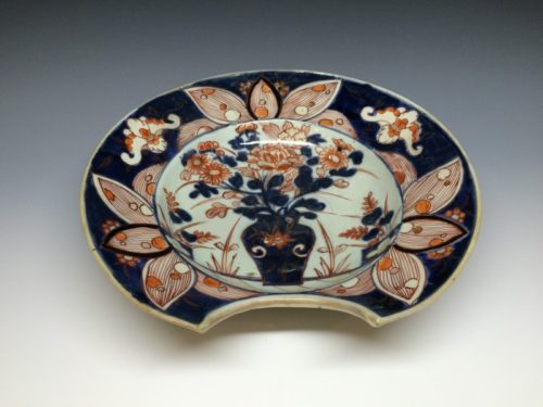 色絵牡丹花文髭皿（古伊万里）